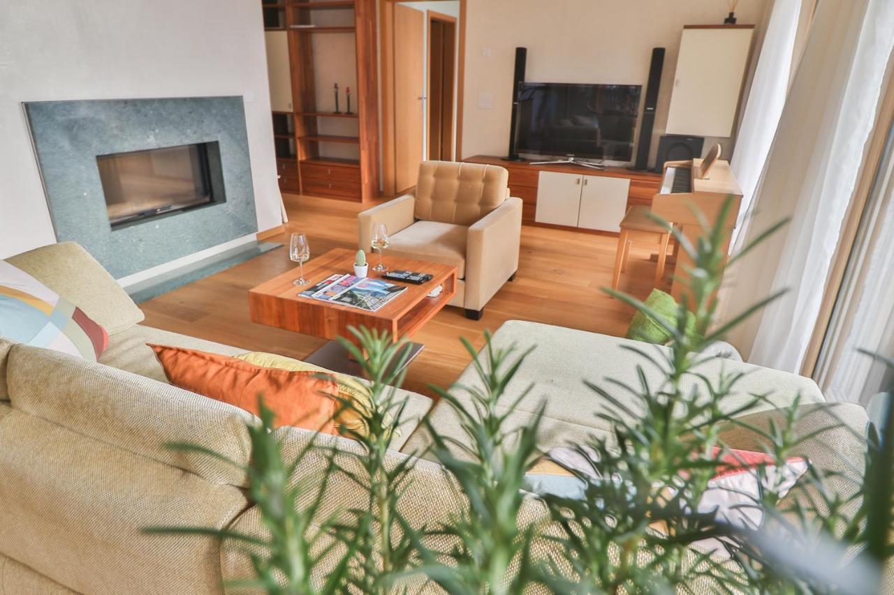Seehaus Lake View 3-Bedroom Apartment Iseltwald Exterior photo