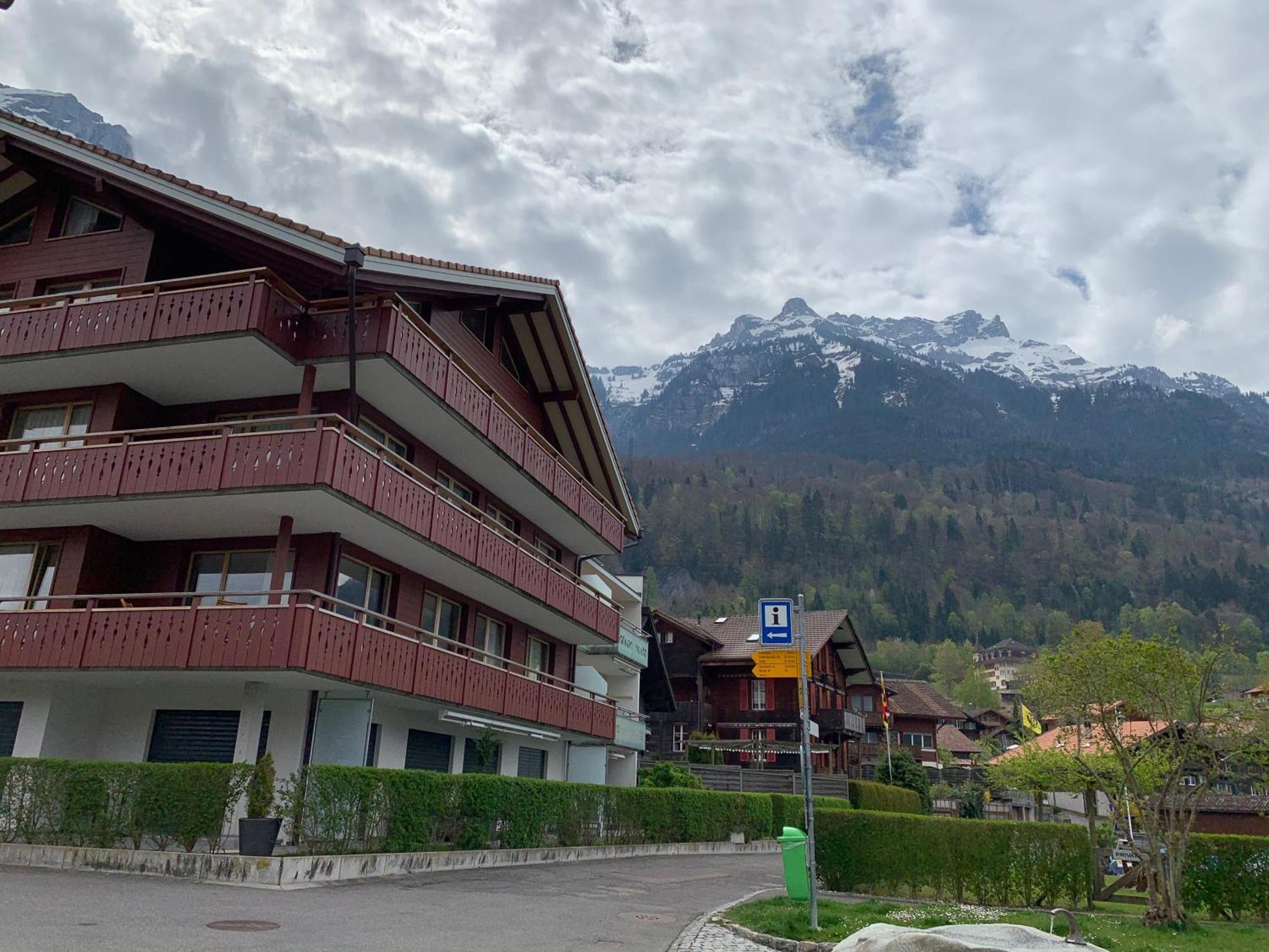 Seehaus Lake View 3-Bedroom Apartment Iseltwald Exterior photo